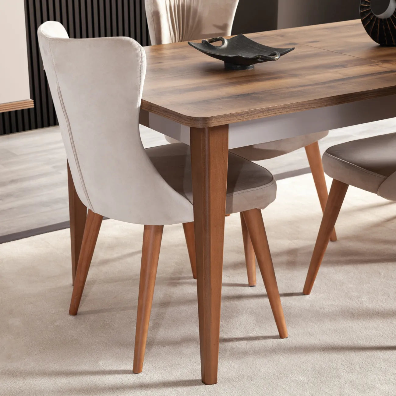 Roma Extendable Dining Table
